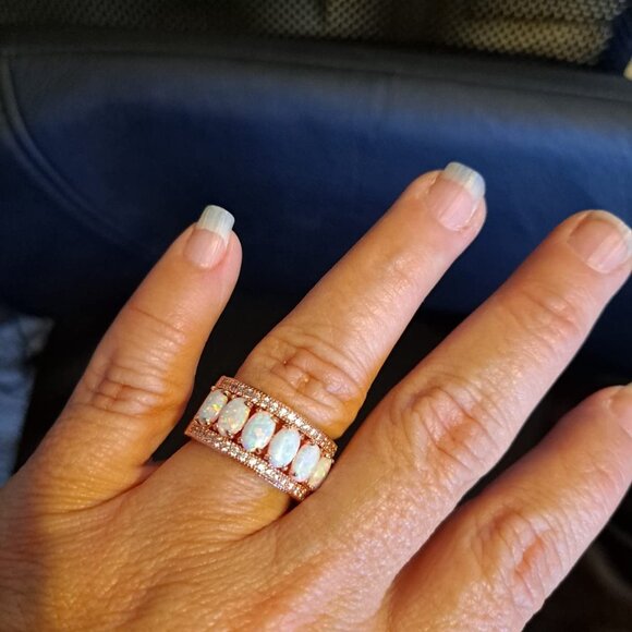 Neiman Marcus 18k Rose Gold Oval-Cut Created White Opal & Cubic Zirconia Ring - Picture 1 of 5